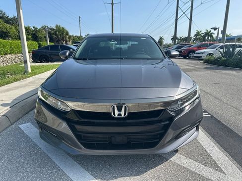 Used 2018 Honda Accord Sport image 2
