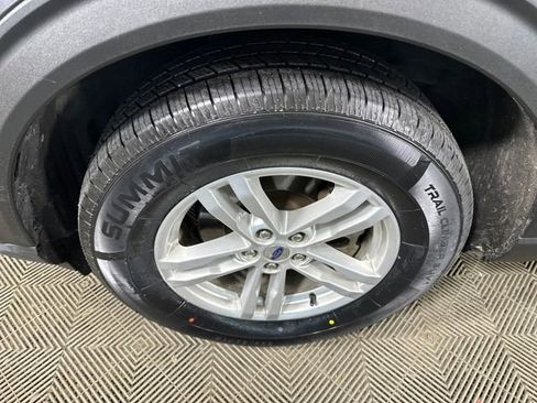 Used 2022 Ford Explorer XLT w/ Equipment Group 202A image 10