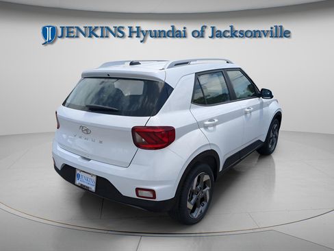 New 2025 Hyundai Venue SEL image 5