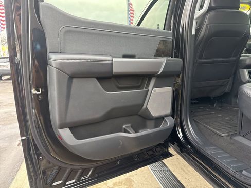 Used 2025 Ford F350 Lariat w/ FX4 Off-Road Package image 31