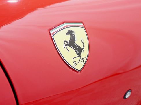 Used 2021 Ferrari Roma RWD image 15