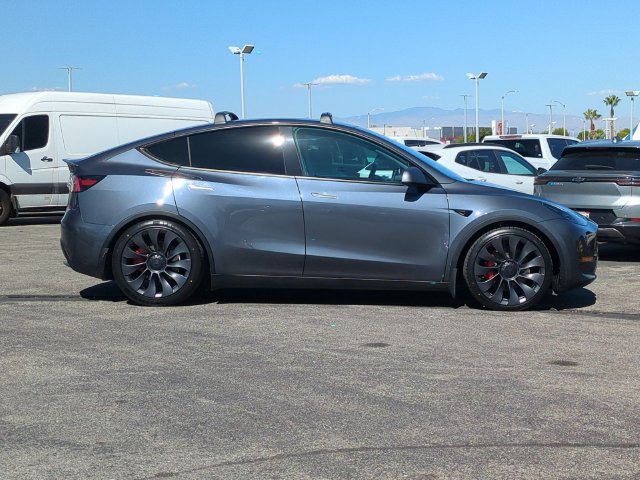 Used 2023 Tesla Model Y Performance AWD/4WD image 9