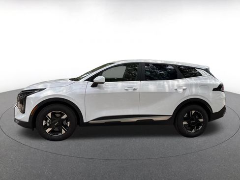 Used 2026 Kia Sportage LX FWD image 4