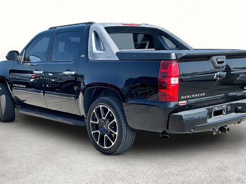 Used 2008 Chevrolet Avalanche LTZ w/ LTZ Preferred Equipment Group AWD/4WD image 13