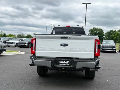 Used 2023 Ford F350 Lariat w/ Lariat Ultimate Package AWD/4WD image 6