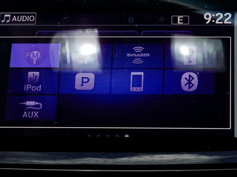 Used 2018 Honda Pilot EX-L image 37