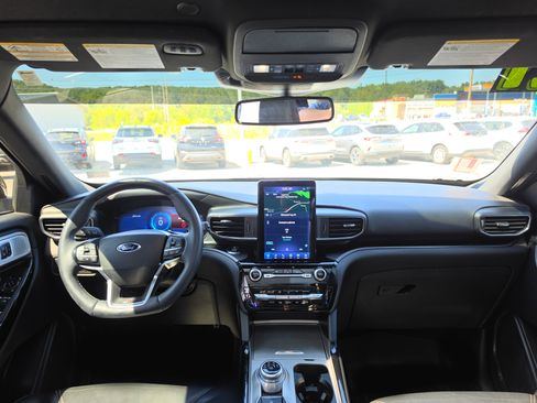 Used 2021 Ford Explorer ST w/ Equipment Group 401A AWD/4WD image 14