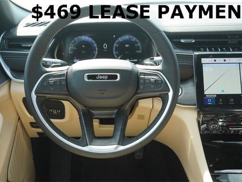 New 2025 Jeep Grand Cherokee Limited w/ Black Appearance Package image 16