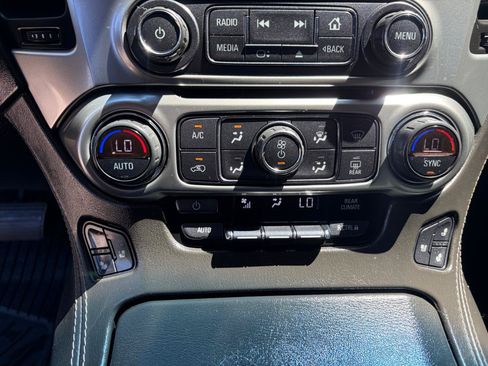 Used 2019 Chevrolet Tahoe Premier w/ RST Edition AWD/4WD image 26