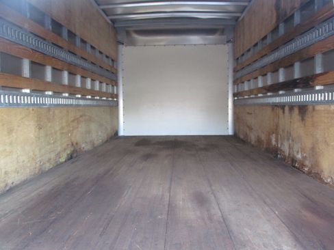 Used 2020 Ford F550 2WD Regular Cab Super Duty image 11