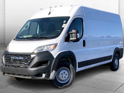 New 2025 RAM ProMaster 2500 w/ Premium Convenience Group image 2