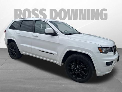 Used 2021 Jeep Grand Cherokee Laredo X image 3