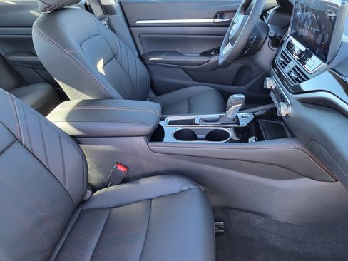 New 2025 Nissan Altima 2.5 SR w/ SR Premium Package image 7