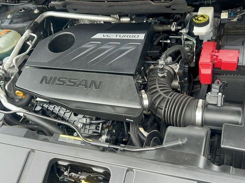 Used 2023 Nissan Rogue SV image 10