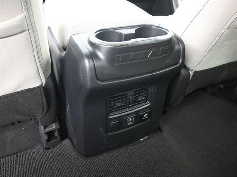 Used 2024 Nissan Titan SV w/ SV Convenience Package image 24