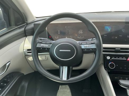 Used 2026 Hyundai Tucson SEL FWD image 18