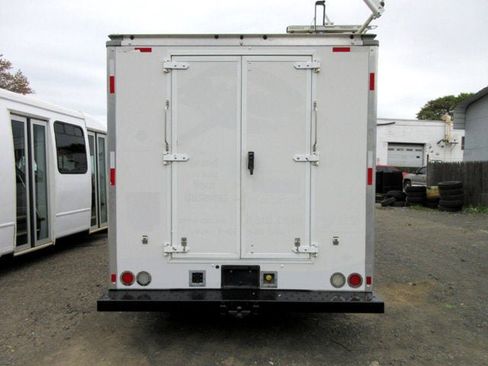 Used 2015 Ford E-450 and Econoline 450 Super Duty w/ Power Windows & Locks Group RWD image 5