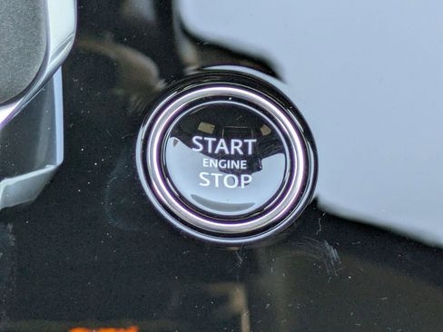 New 2026 Land Rover Range Rover Sport Dynamic SE image 17