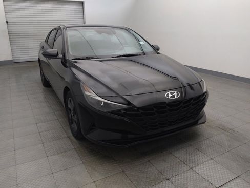 Used 2021 Hyundai Elantra SEL FWD image 14