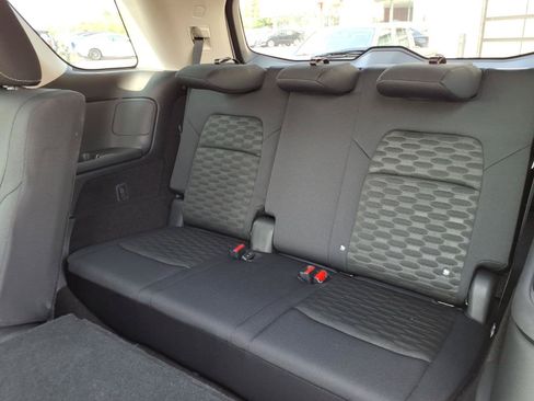 Used 2025 Nissan Pathfinder SV AWD/4WD image 10