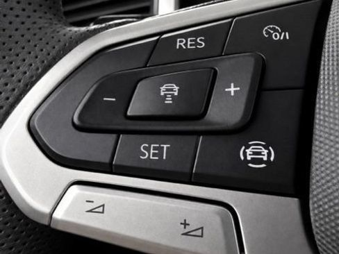 Used 2021 Volkswagen Atlas SE w/ Panoramic Sunroof Package AWD/4WD image 40