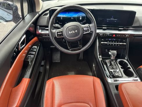 Used 2023 Kia Carnival SX Prestige FWD image 22