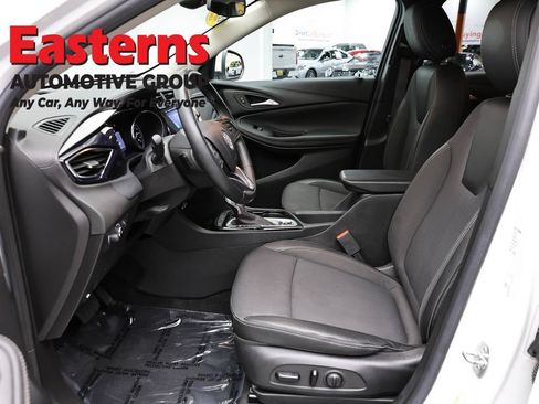 Used 2022 Buick Encore GX Preferred w/ Cold Weather Comfort Package FWD image 14
