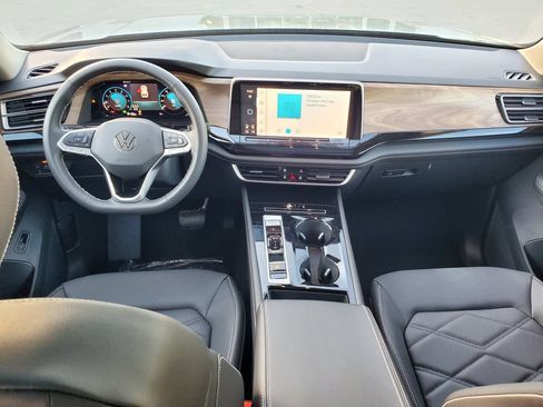 New 2026 Volkswagen Atlas SE FWD image 5