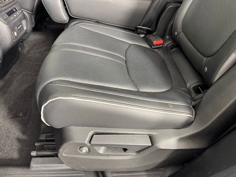 Used 2025 Honda Pilot Elite image 28