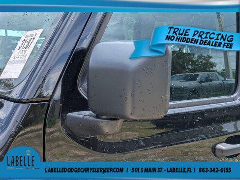 Used 2026 Jeep Wrangler Unlimited Rubicon AWD/4WD image 11