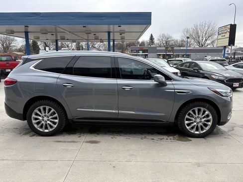 Used 2018 Buick Enclave Premium w/ Experience Buick Package image 5