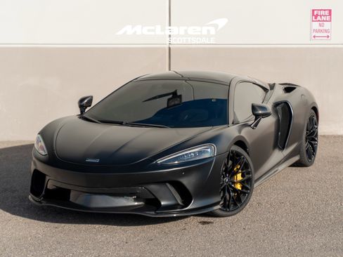 Used 2023 McLaren GT RWD image 1