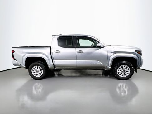 Used 2024 Toyota Tacoma SR5 image 3