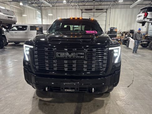 Used 2025 GMC Sierra 2500 Denali Ultimate image 29