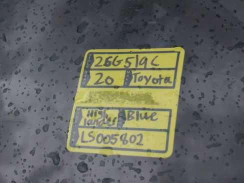 Used 2020 Toyota Highlander XLE AWD/4WD image 4