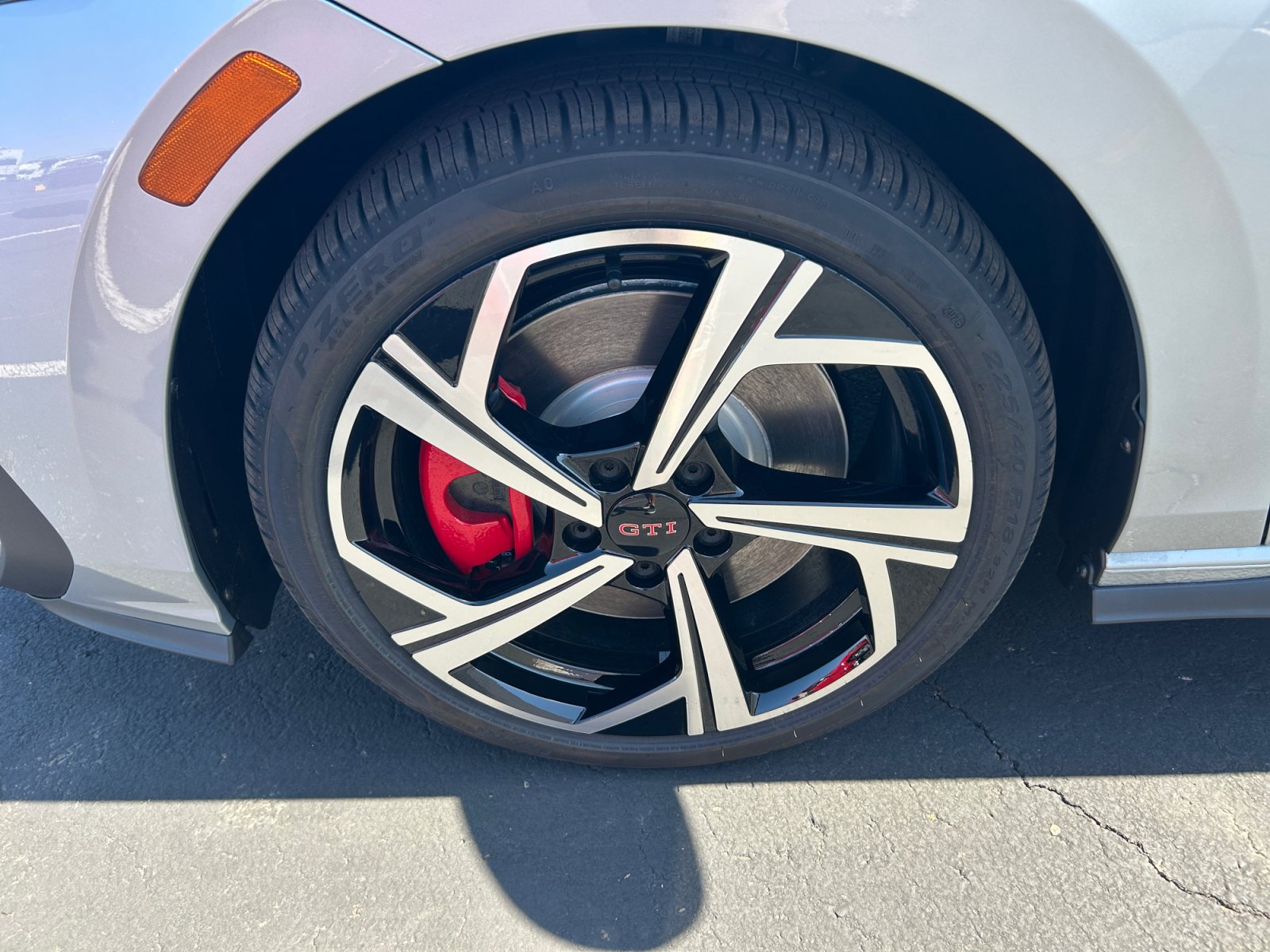 New 2026 Volkswagen GTI SE FWD image 25