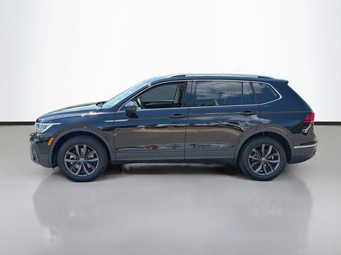 Used 2023 Volkswagen Tiguan SE FWD image 8