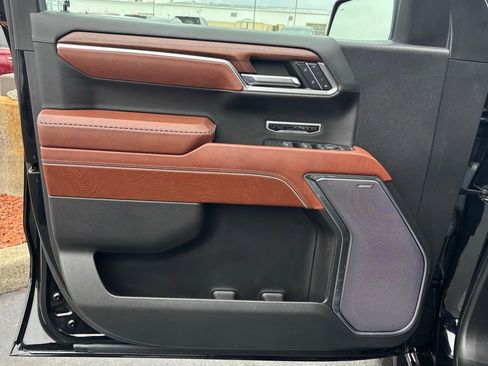 Used 2023 GMC Sierra 1500 Denali Ultimate image 11