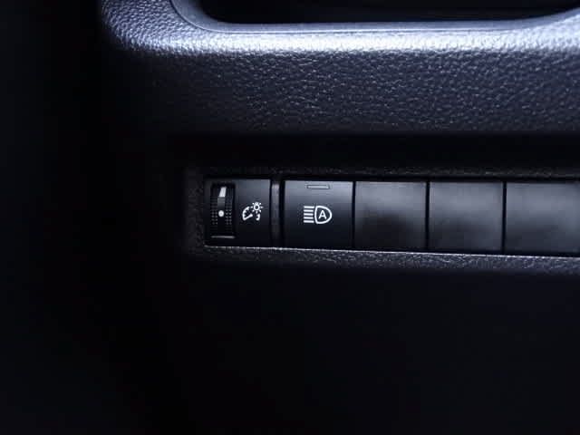Used 2025 Toyota RAV4 XLE w/ Convenience Package FWD image 39