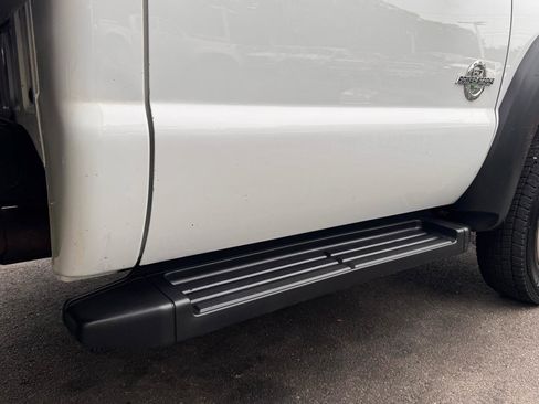 Used 2016 Ford F550 4x4 Regular Cab Super Duty image 15