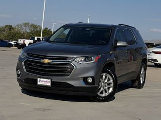 Used 2020 Chevrolet Traverse LT FWD video 2