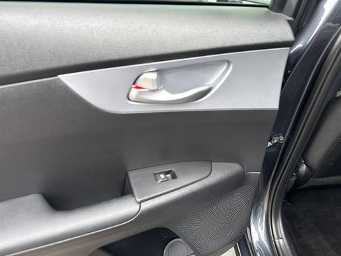 Used 2023 Kia Forte LXS FWD image 29