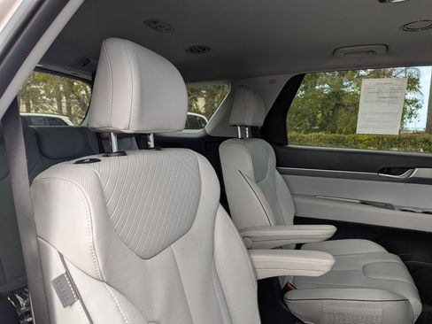 Used 2023 Hyundai Palisade SEL image 14