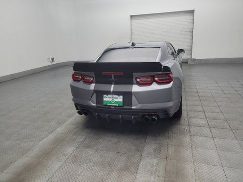 Used 2020 Chevrolet Camaro LT RWD image 7
