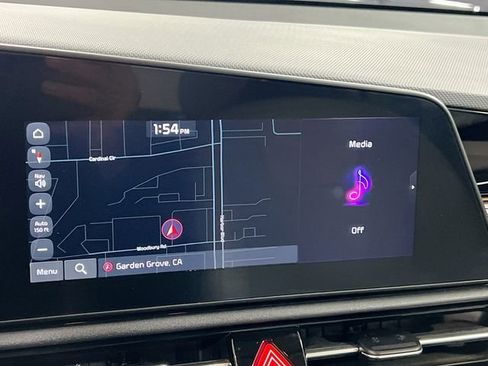 Certified 2023 Kia Niro EX image 13