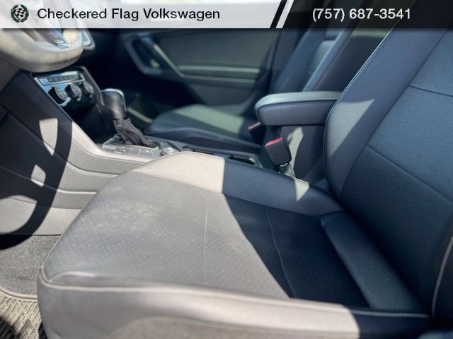 Used 2021 Volkswagen Tiguan SE w/ Panoramic Sunroof Package AWD/4WD image 23