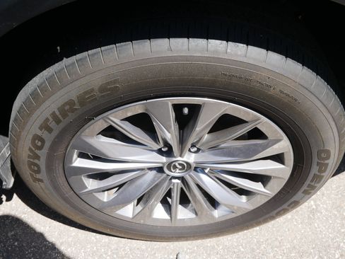 Used 2024 MAZDA CX-90 Plug-In Hybrid w/ Preferred AWD/4WD image 5