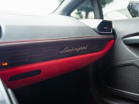 Used 2018 Lamborghini Huracan LP 580-2 image 25