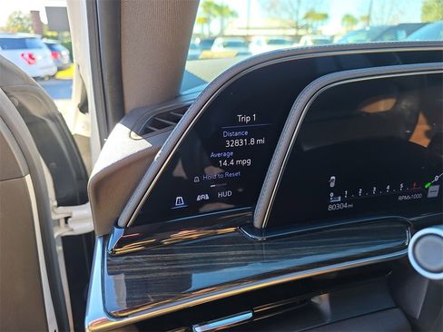 Used 2022 Cadillac Escalade Premium Luxury w/ LPO, Radiant Package image 23