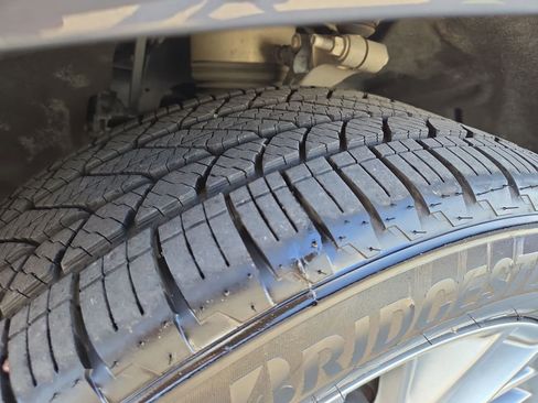 Used 2024 Jeep Grand Cherokee Summit image 11